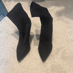 Black Pointed-Toe Sock Boots - Women's Stretch Ankle Boot